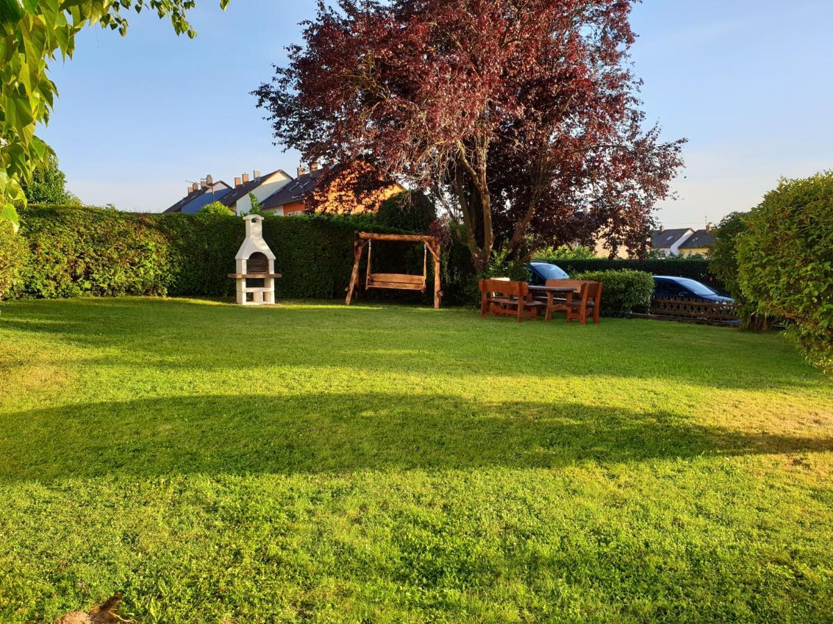 Ana'S Ferienwohnung Furth im Wald Bagian luar foto